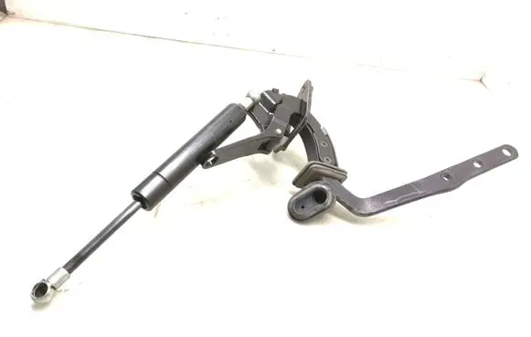 Volvo V70 Tailgate/trunk/boot hinge 8643158