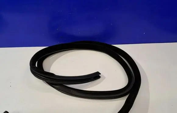Land Rover Range Rover L405 Rubber seal rear door REARRIGHTDOORSEAL