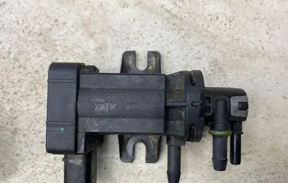 Citroen Berlingo Turbo solenoid valve 9611643880