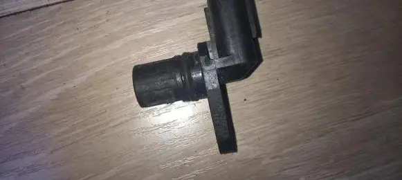 Suzuki Liana Crankshaft position sensor 3322076g11 33220-76g11