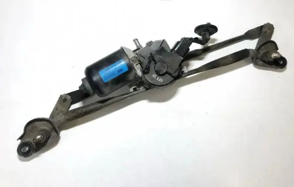 KIA Cerato Front wiper linkage and motor