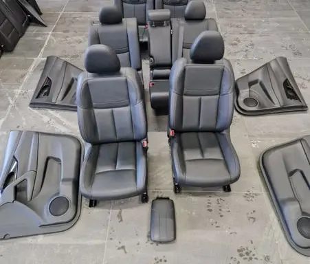 Nissan X-Trail T32 Seat set 