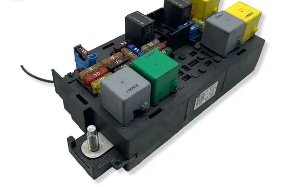 Mercedes-Benz ML W164 Fuse module A1645403572