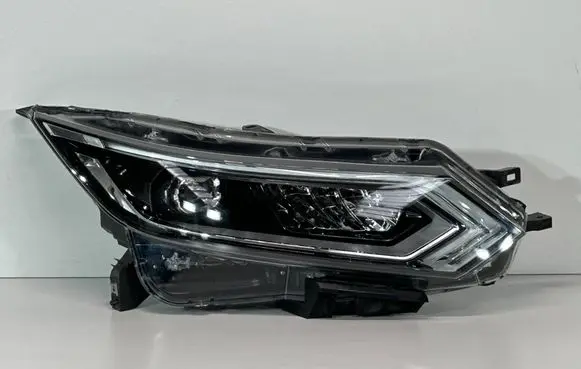 Nissan Qashqai Headlight/headlamp 10019011