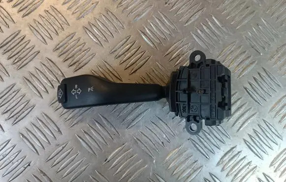 BMW 3 E46 Indicator stalk 011040105 8363668K