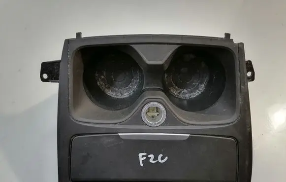 Cup holder front