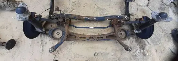Volkswagen PASSAT B6 Rear axle beam 