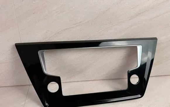 Volkswagen Touran III Radio/GPS head unit trim 5TB858071
