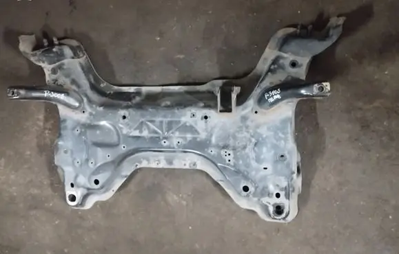Peugeot 3008 I Front subframe 531997B