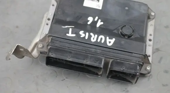 Toyota Auris 150 Engine control unit/module 8966112B91