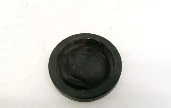 Skoda Octavia Mk2 (1Z) Headlight/headlamp dust cover