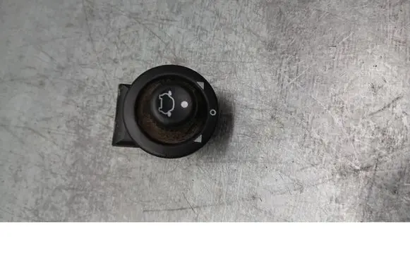 Ford Focus Other switches/knobs/shifts 93BG17B6768A