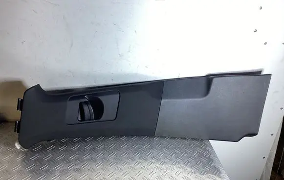 Porsche Cayenne (92A) (B) pillar trim (top) 7P5867239