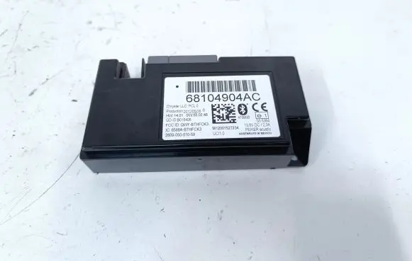 Chrysler Town u0026 Country V Bluetooth control unit module 68104904AC
