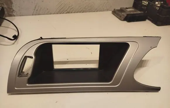 Audi A4 S4 B8 8K Radio/GPS head unit trim 8K2857185 8K2857185G