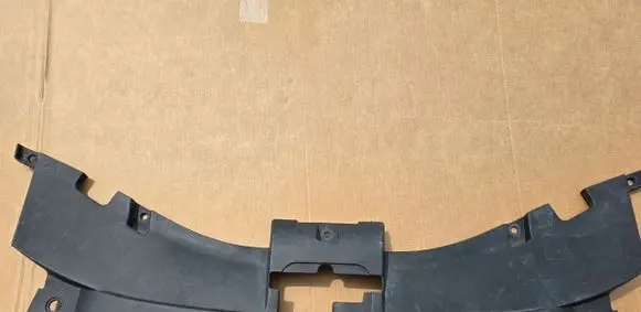 Chevrolet Captiva Radiator trim 95942000