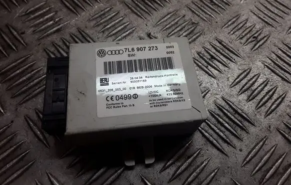 Volkswagen Touareg I Tire pressure sensor 7L6907273 900051169