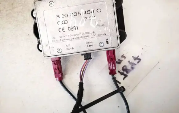 Audi A6 S6 C6 4F Antenna control unit 8e0035456c