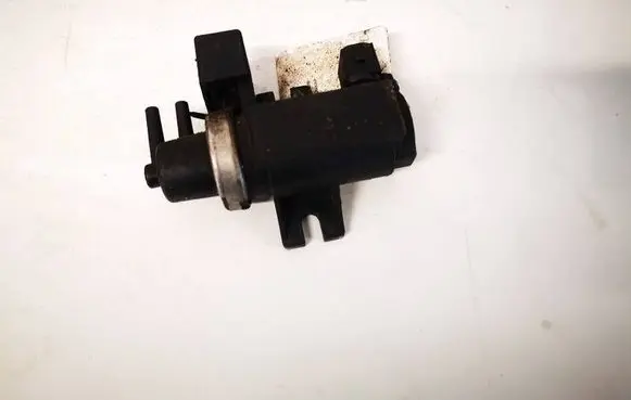 BMW 3 E46 Turbo solenoid valve 2247906