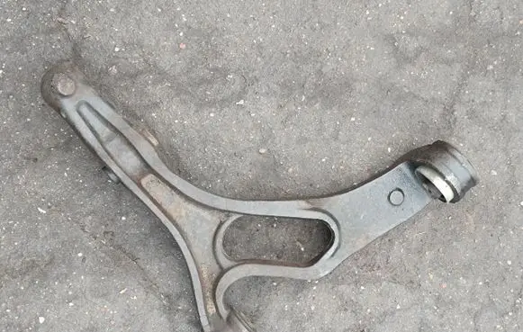 Volkswagen Touareg I Front control arm