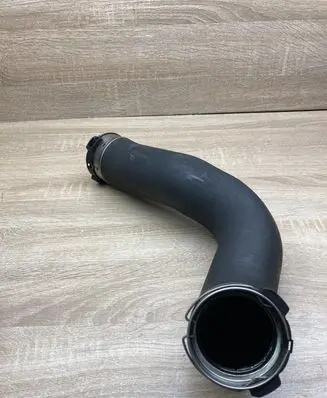 BMW 5 F10 F11 Intercooler hose/pipe 7810615