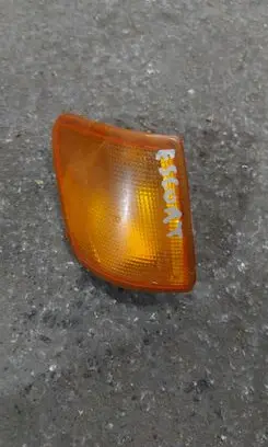 Ford Fiesta Front indicator light 046551