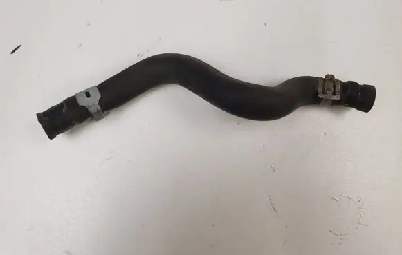 Opel Zafira B Coolant pipe/hose 