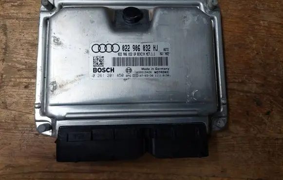 Audi TT TTS Mk2 Engine control unit/module 022906032HJ 022906032GP 0261201450