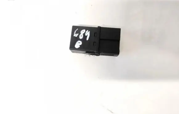 Mitsubishi Space Star Other relay mb953382