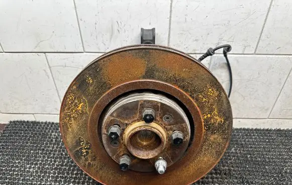 Renault Megane III Front wheel hub spindle knuckle
