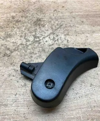 Engine bonnet (hood) release handle