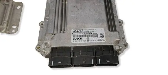 Land Rover Freelander 2 - LR2 Engine control unit/module AG9112A650SB 0281016026