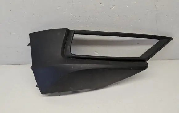 Volkswagen Tiguan Front fog light trim/grill 5NA853212A
