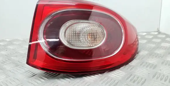 Volkswagen Tiguan Rear/tail lights 5N0945096H