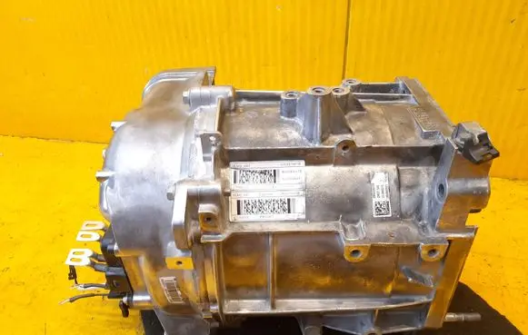 Renault Zoe Engine MAQ605 290107407R 5AQ605