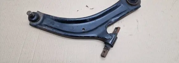 Renault Koleos I Front lower control arm/wishbone 