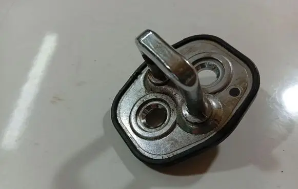 Peugeot 407 Rear door lock loop/hook striker 