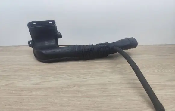 Volvo C70 Air intake duct part 1017338S03 U37UA 30792106
