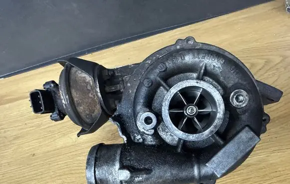 Ford Mondeo MK IV Turbo GT1749V