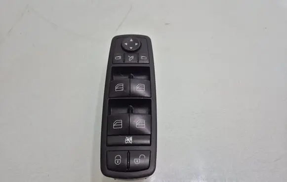 Mercedes-Benz B W245 Electric window control switch A1698206710