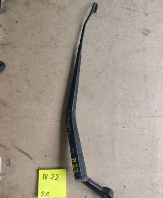 Nissan Vanette Front wiper blade arm 2482389