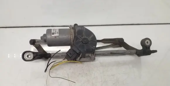 Opel Corsa D Front wiper linkage and motor 13182340 367546129 405067