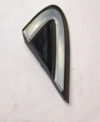 Volvo V40 Front door glass trim molding 31349229 31391028 31391030