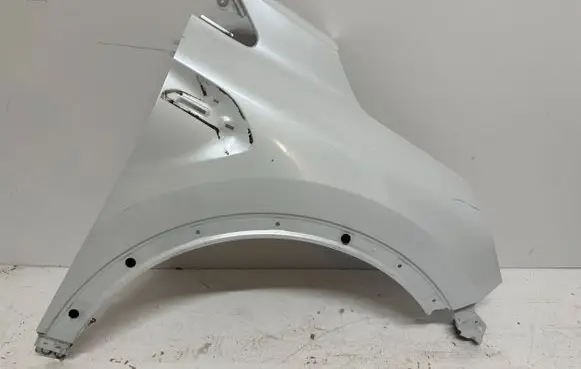 Renault Captur II Fender 631009055R