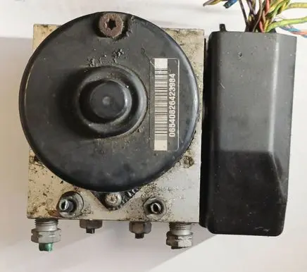 Peugeot 207 CC ABS Pump 9663945780 10096011973 10020603704