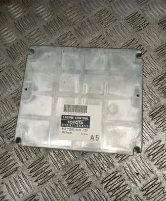 Toyota Avensis T250 Engine control unit/module 8966105A51 MB1758009510