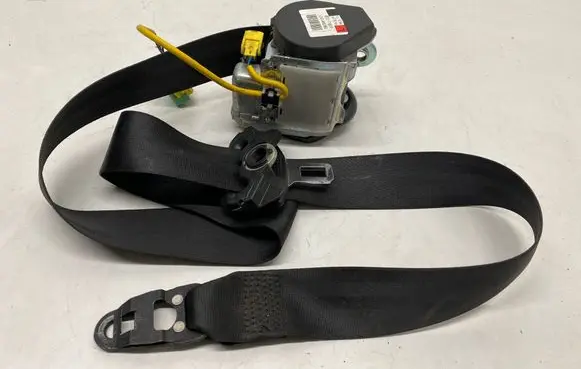 Volkswagen Touareg I Front seatbelt 7L0857705J