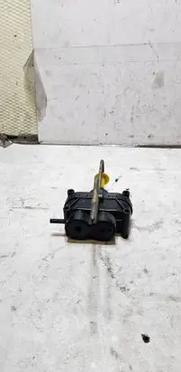 Mercedes-Benz E W124 Front door lock (next to the handle) A0008007575
