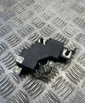 Mercedes-Benz A W176 Positive cable (battery) A2469068601