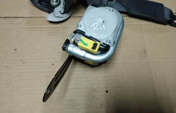 Honda Civic IX Front seatbelt 81450TV1E010M4